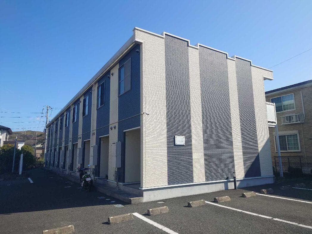 Main exterior of LEONEXT Residence Takyo