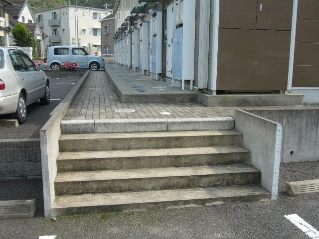 Room image 11