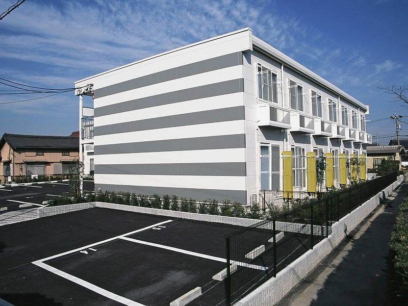 Main exterior of leopalace Sun Hills