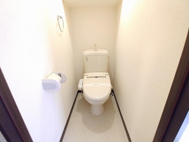 Room image 9