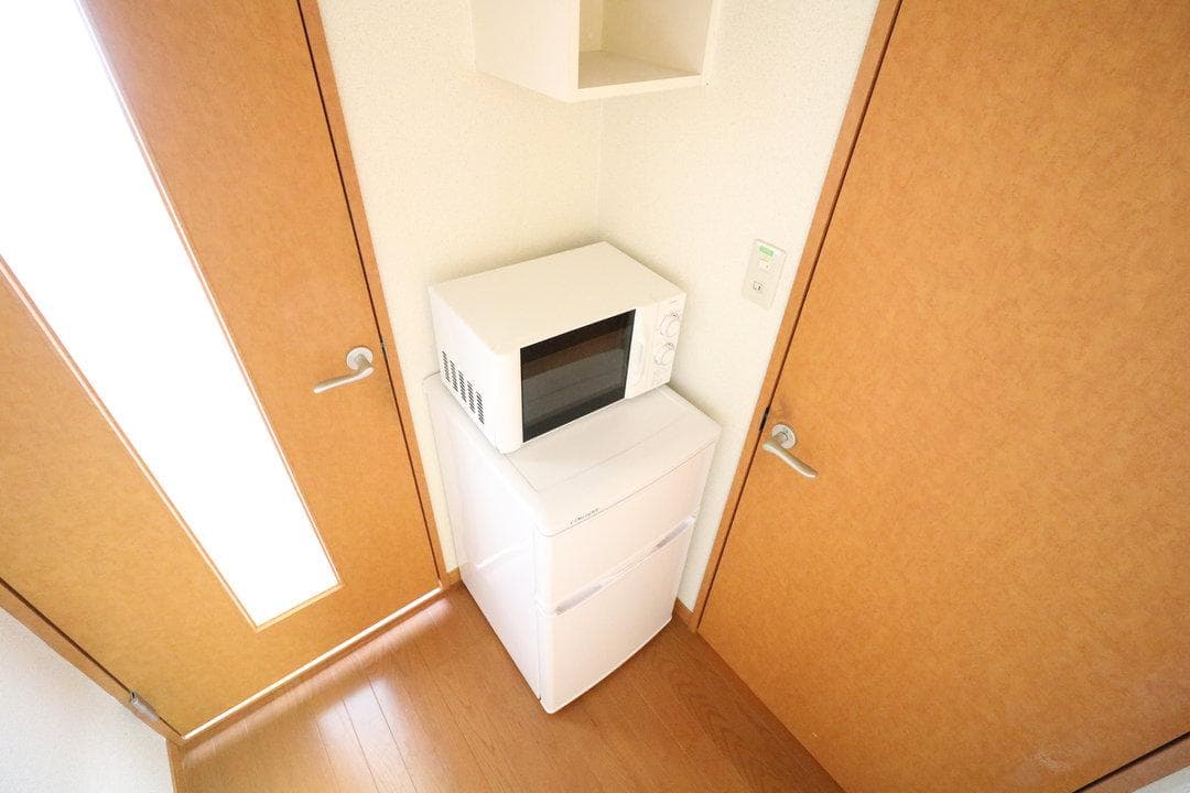 Room image 8