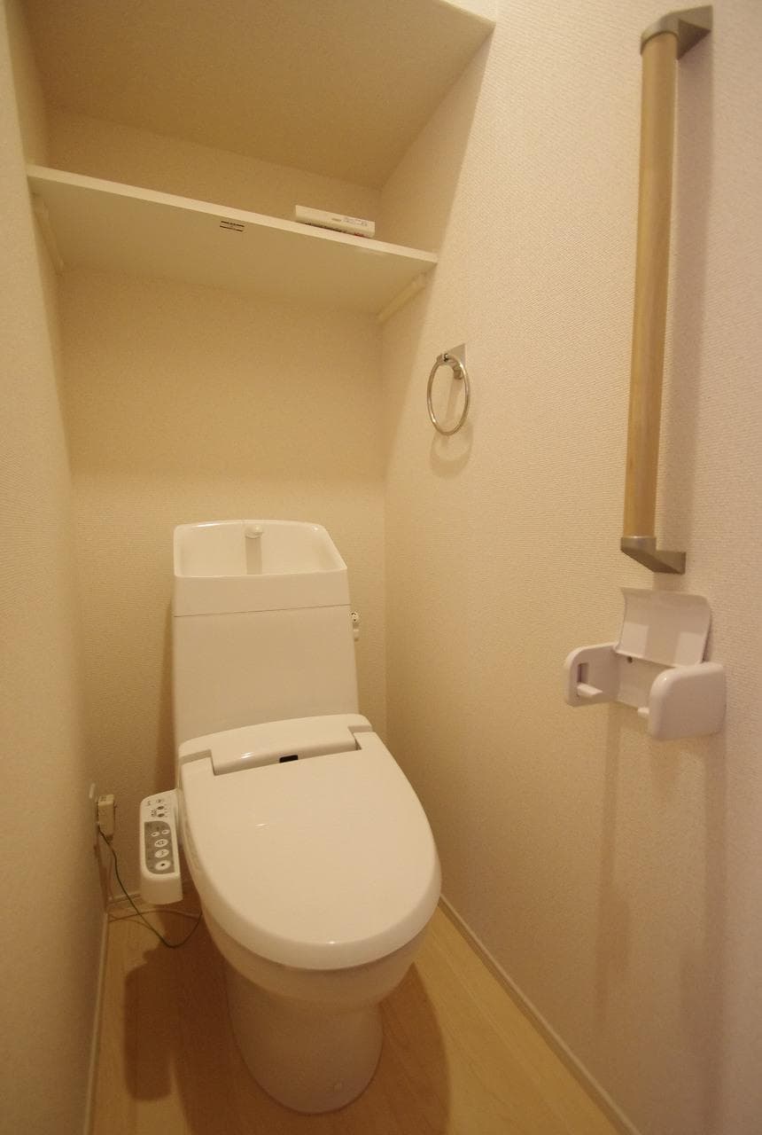 Room image 12