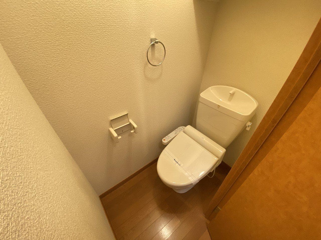Room image 9