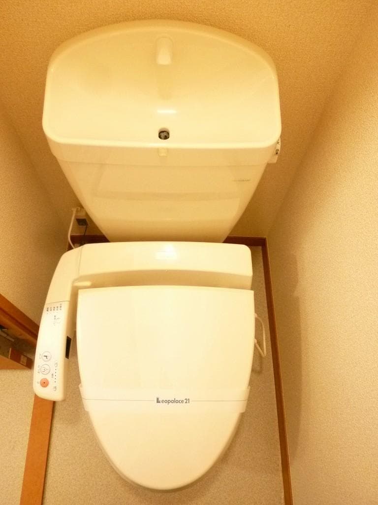 Room image 12