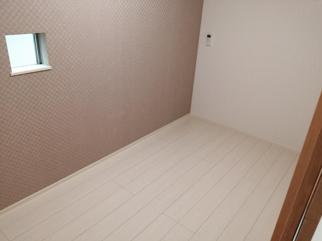 Room image 13