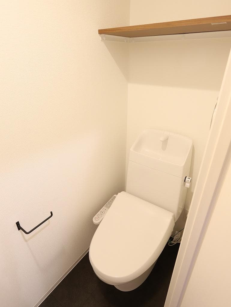 Room image 9