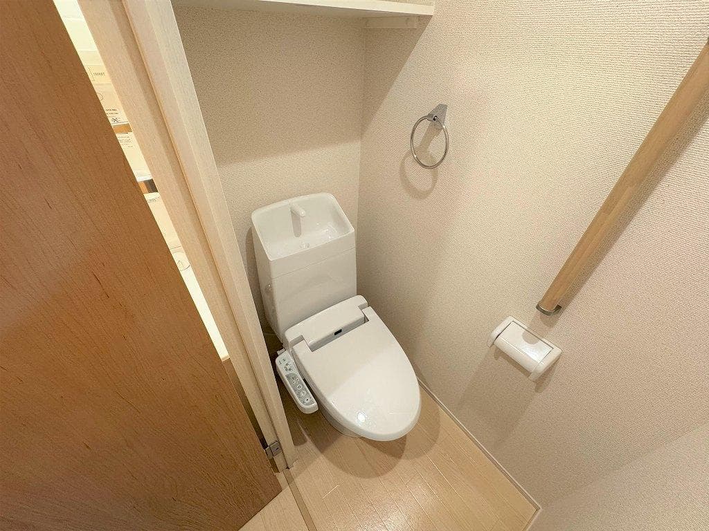 Room image 14