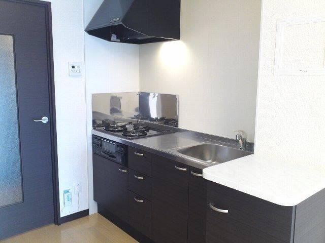 Room image 10