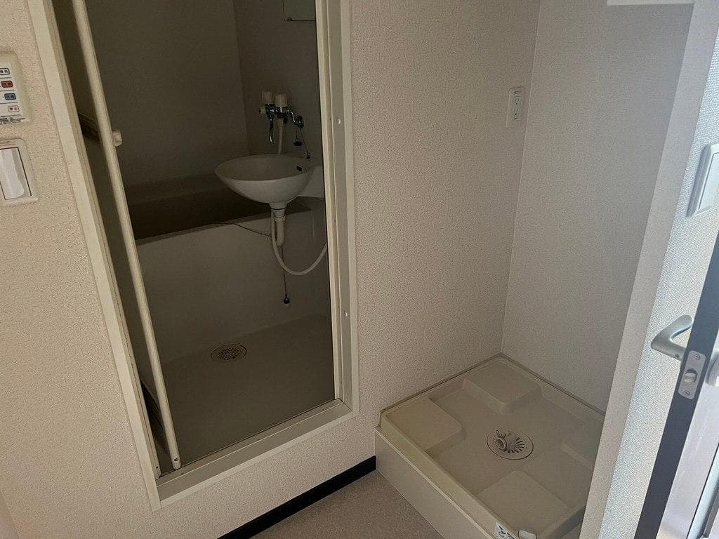 Room image 14