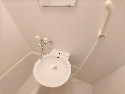 Room image 16