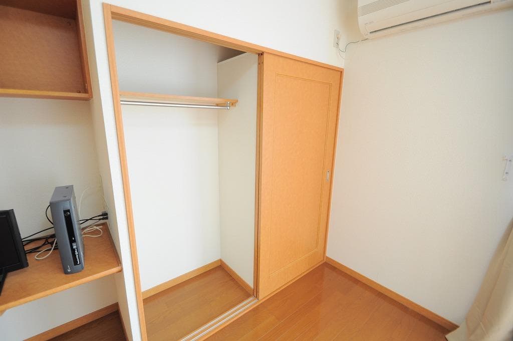 Room image 16