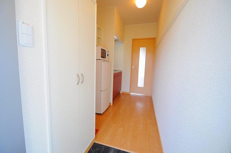 Room image 15