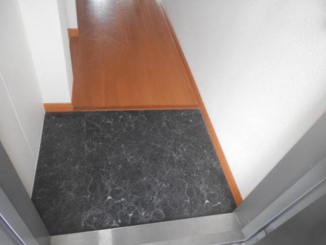 Room image 13