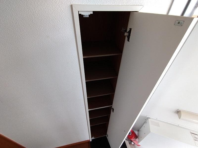 Room image 16