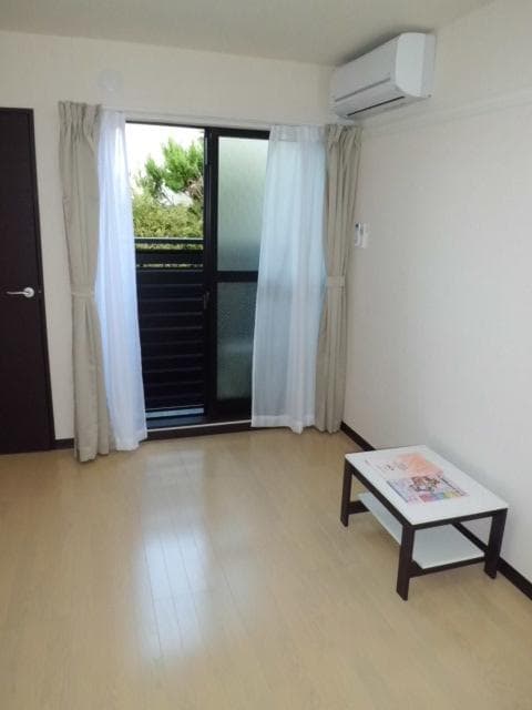 Preview interior of LEONEXT OTANI III