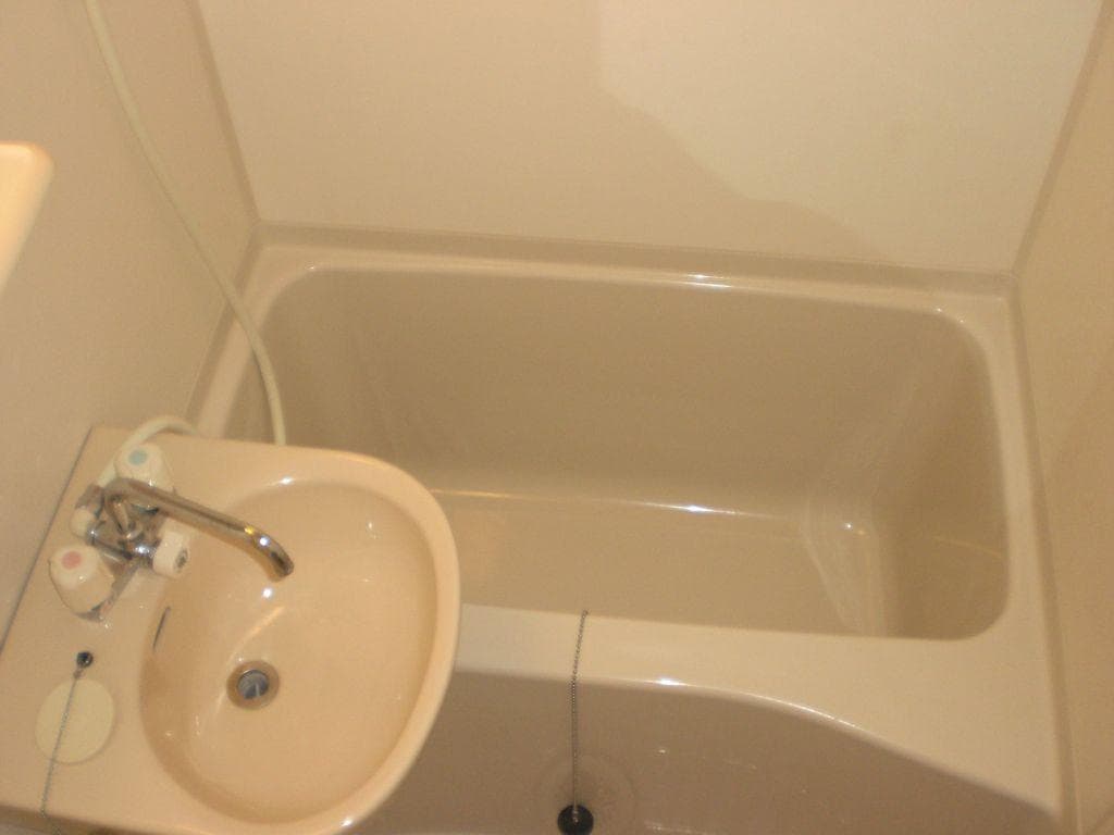 Room image 15
