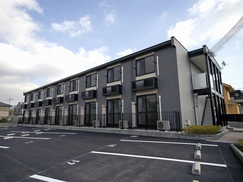 Main exterior of leopalace Grandeur