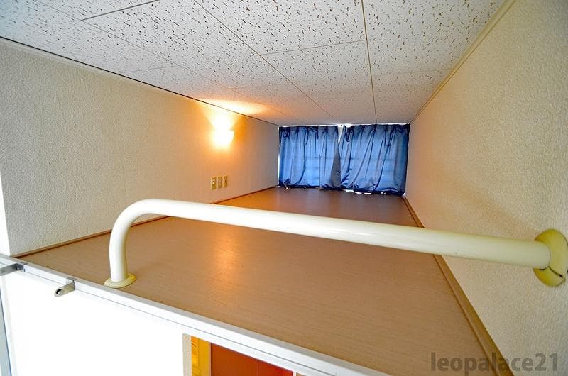 Room image 15