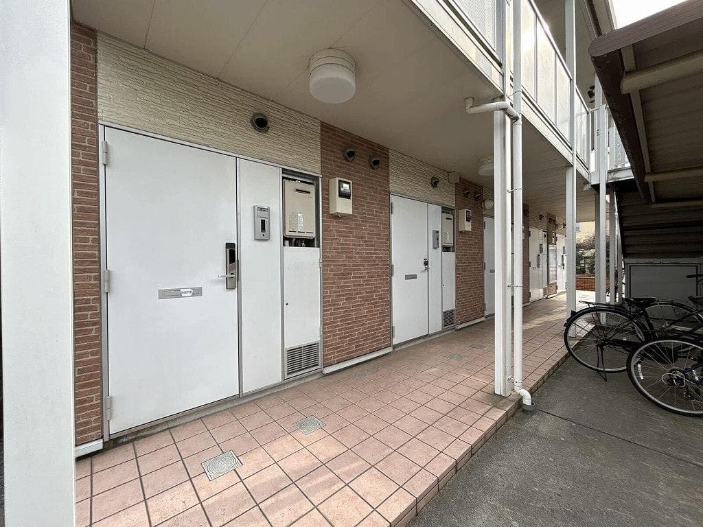 Room image 15