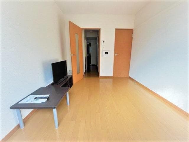 Room image 11
