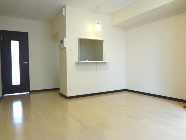 Preview interior of LEONEXT Riverside Meiwa
