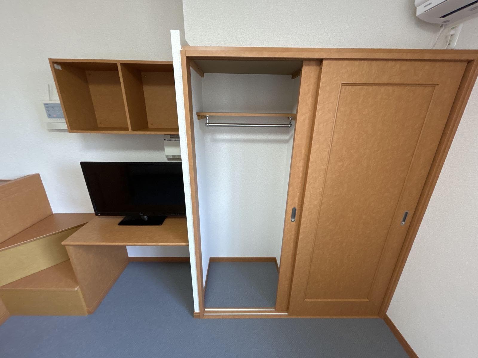 Room image 11