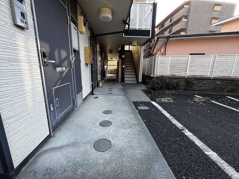 Room image 11