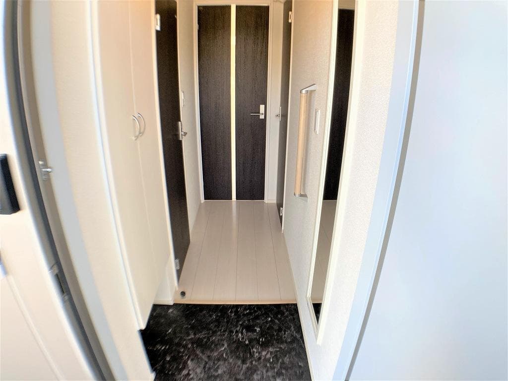 Room image 8