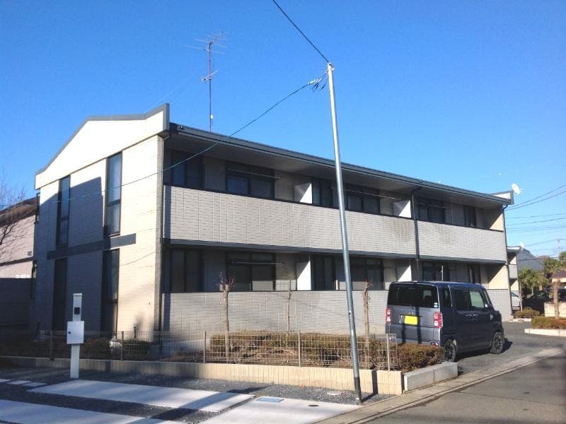 Main exterior of leopalace Axis A