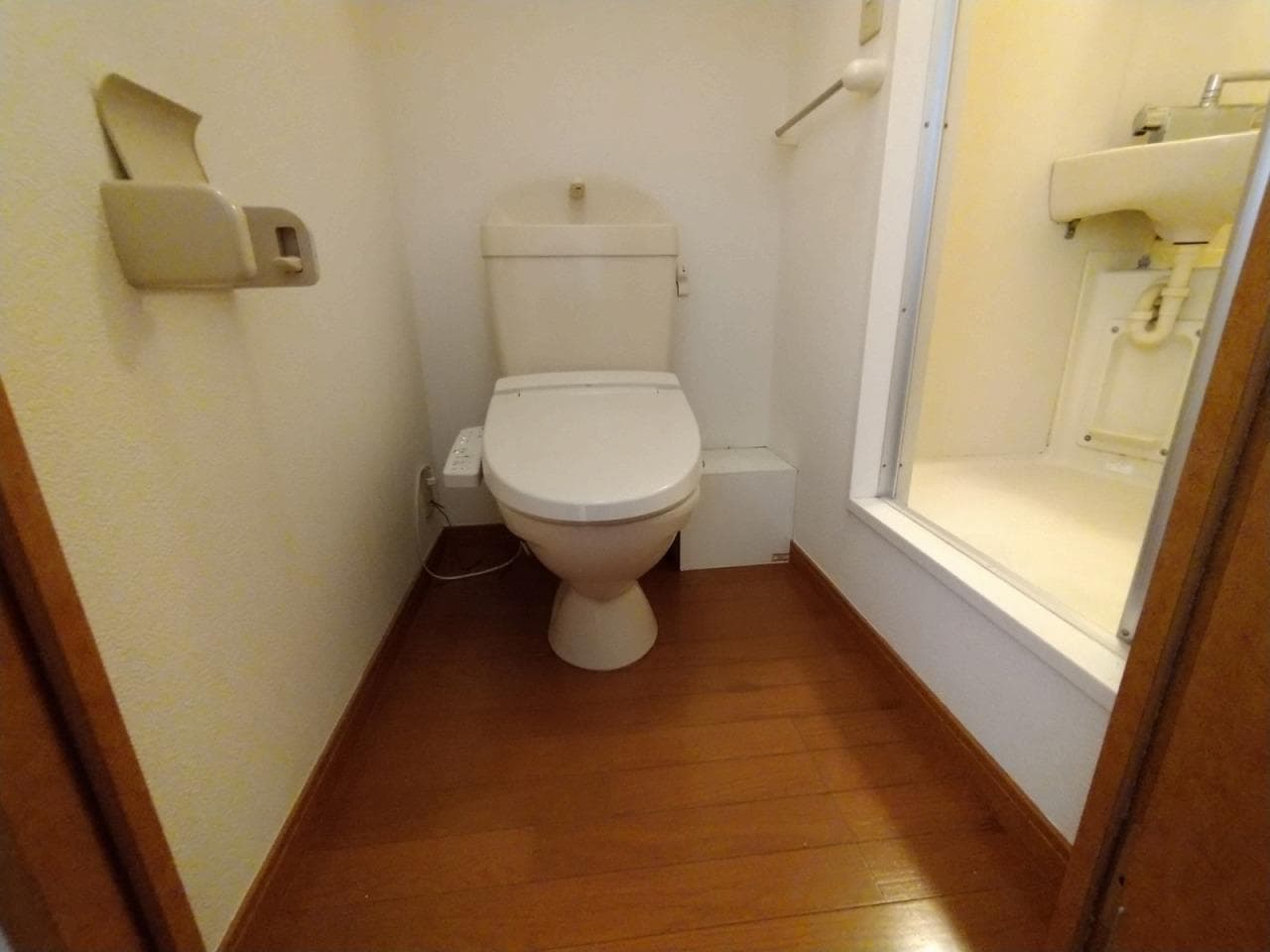 Room image 9