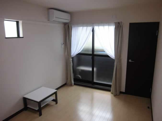Room image 11