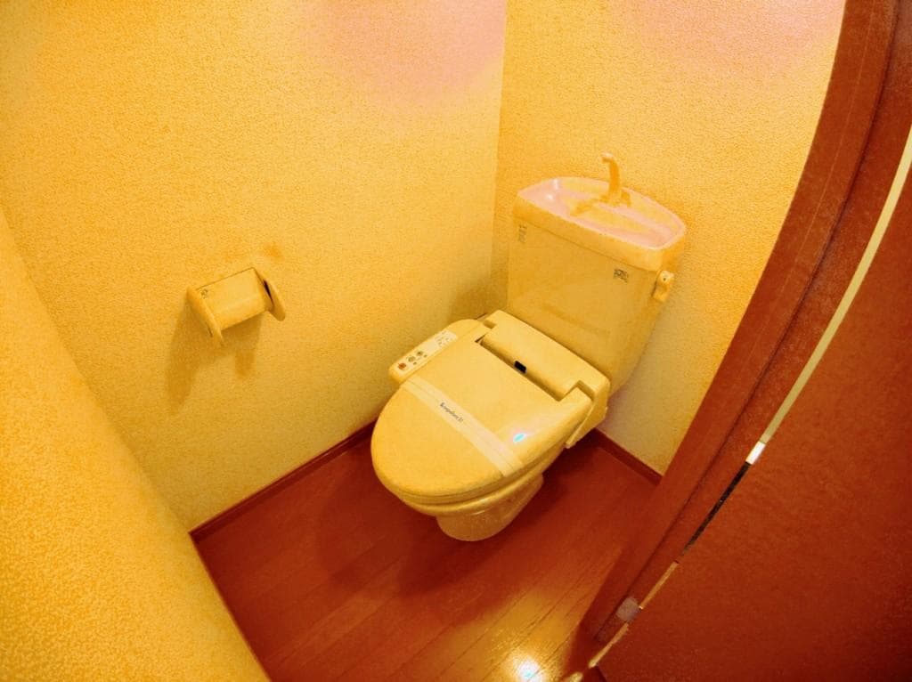 Room image 12