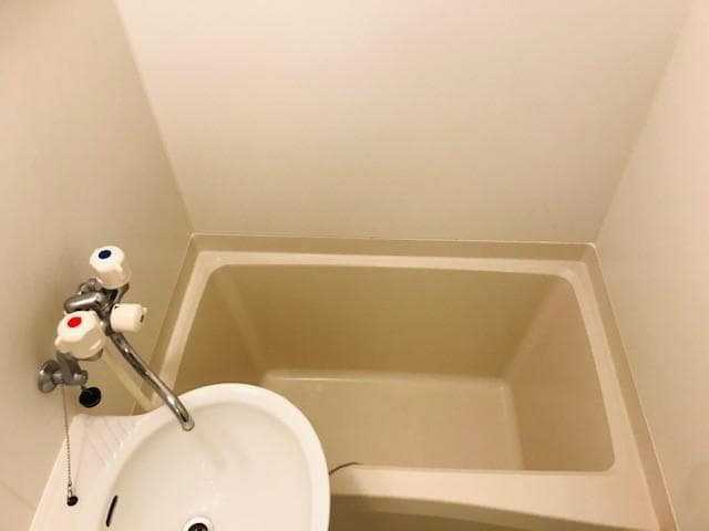 Room image 13