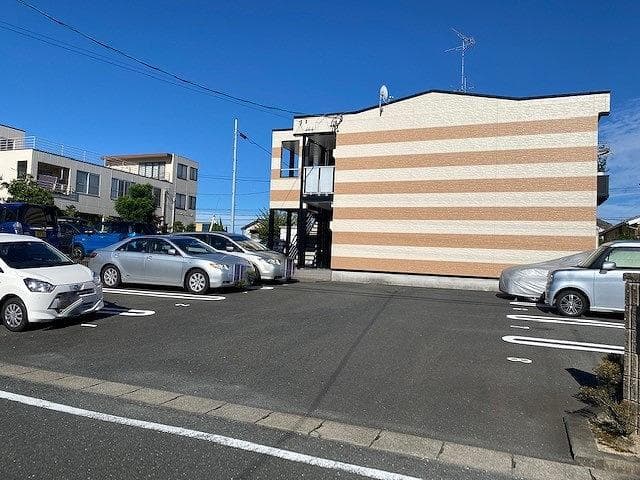 Room image 16