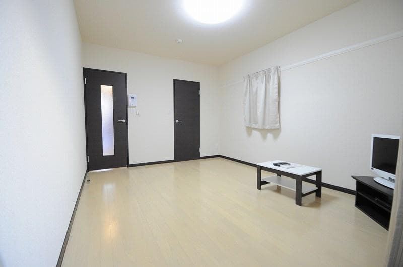 Preview interior of LEONEXT MIYAMA