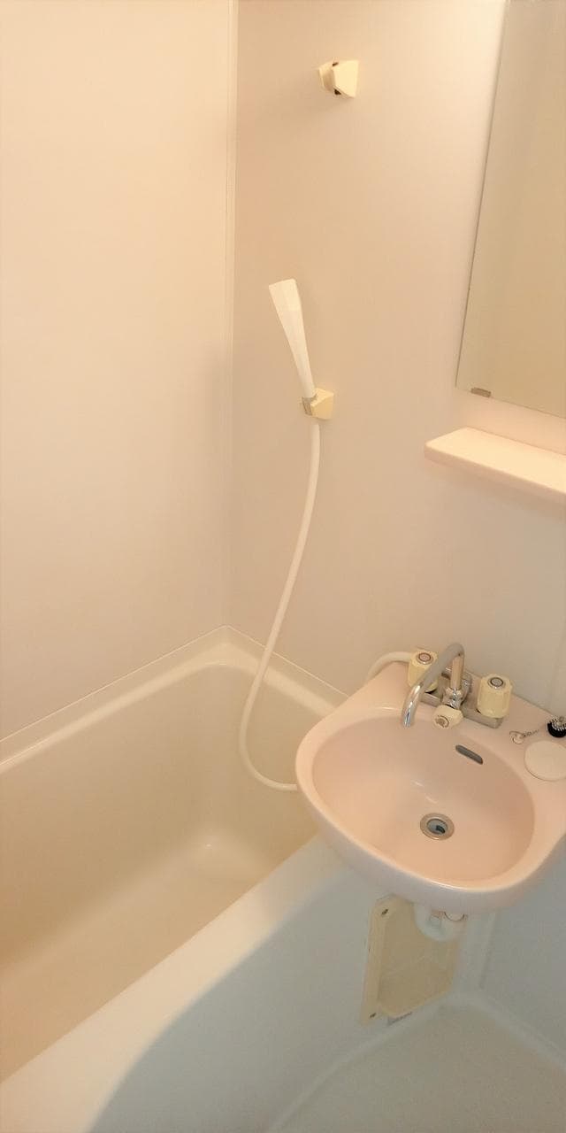 Room image 9