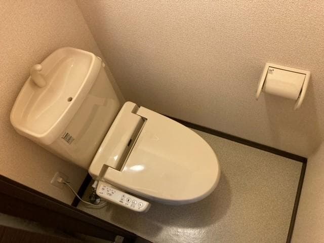 Room image 9