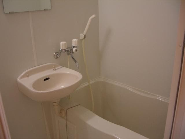 Room image 11