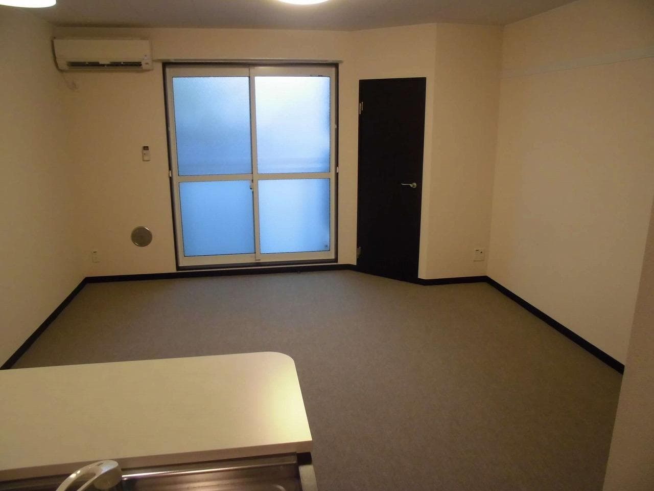 Preview interior of LEONEXT Stream Bright