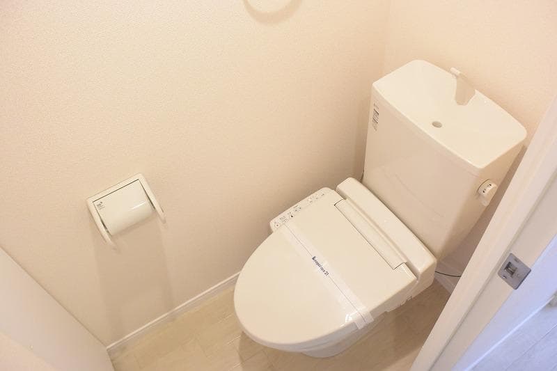 Room image 11