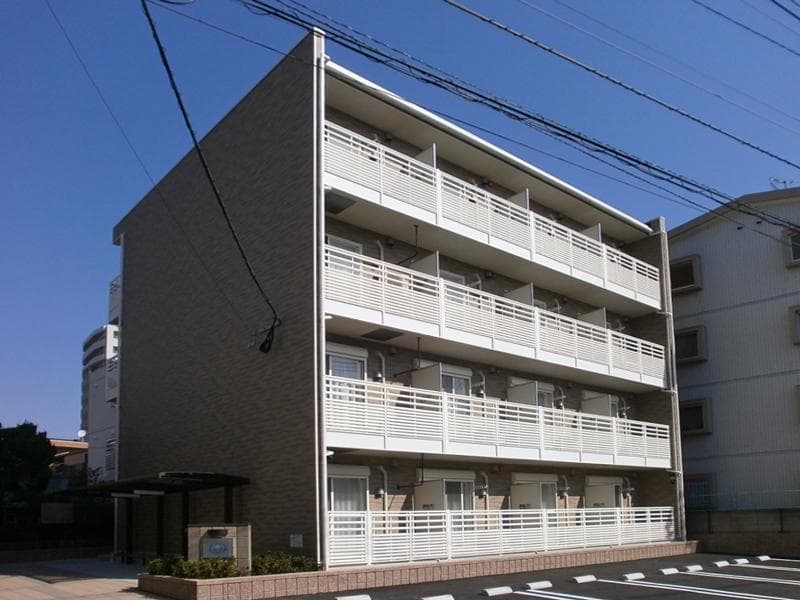 Main exterior of LEONEXT La Sonrisa