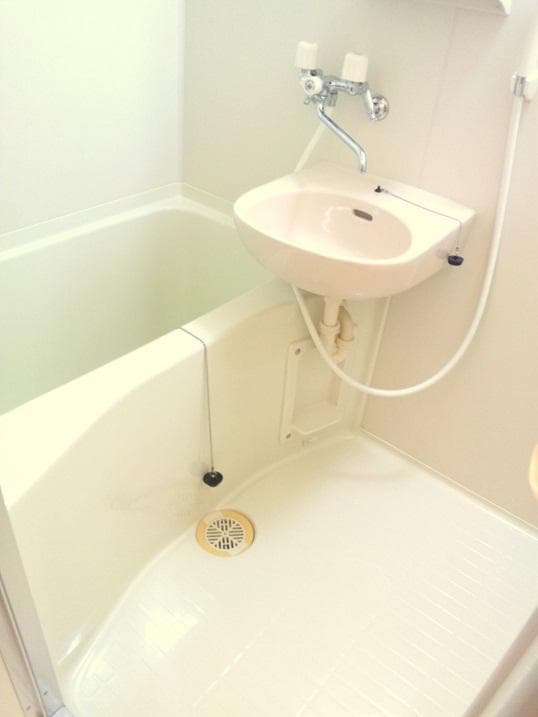 Room image 8