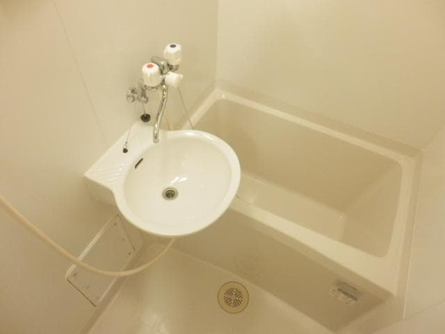 Room image 16