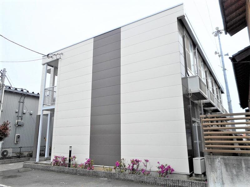 Main exterior of leopalace Koufuku no Ki