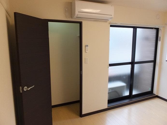 Preview interior of LEONEXT HARU