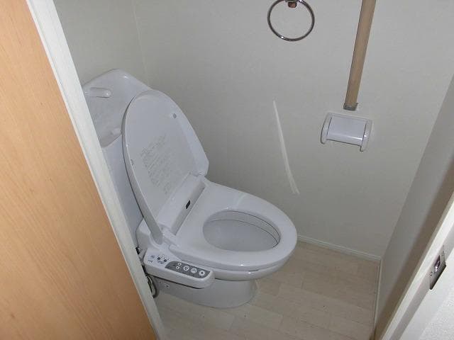 Room image 8