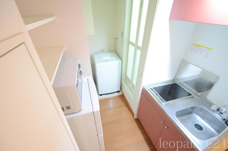 Room image 8