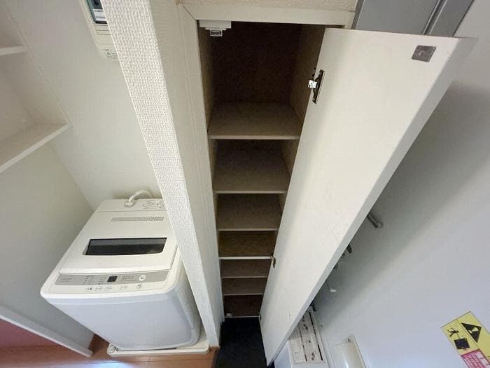 Room image 12