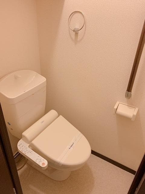 Room image 9