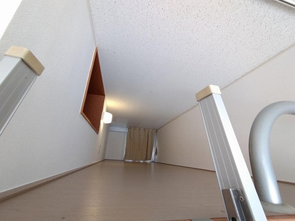 Room image 15